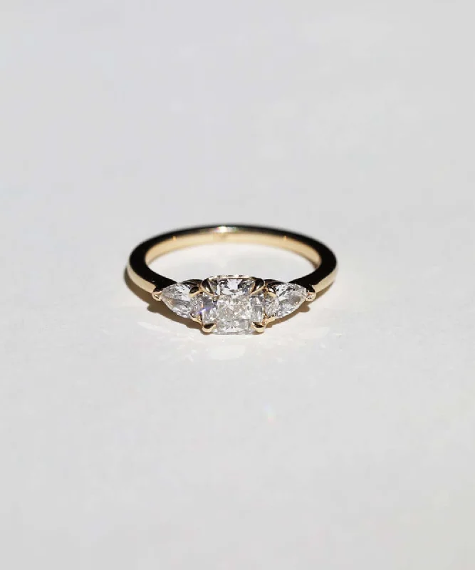 Bella II Diamond Ring