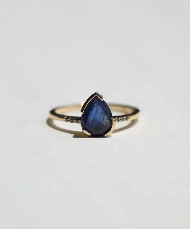 Klara Sapphire Solitaire