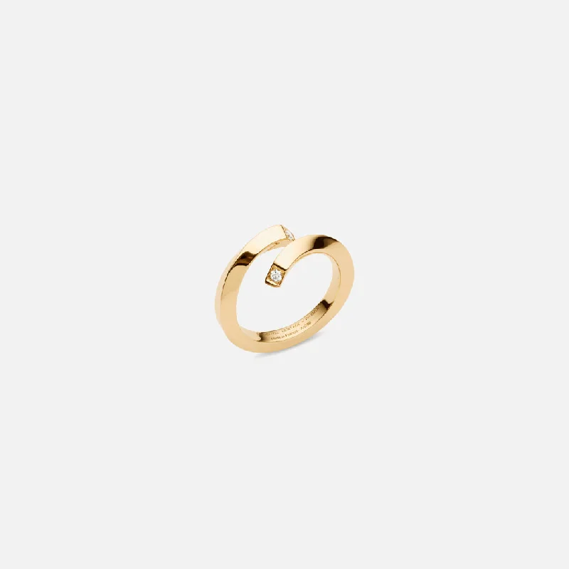 Nouvel Heritage 18k Gold Thread Ring