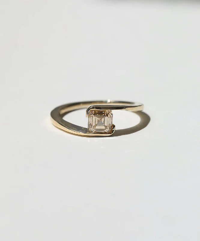 Orbit Ring with Cognac Diamond