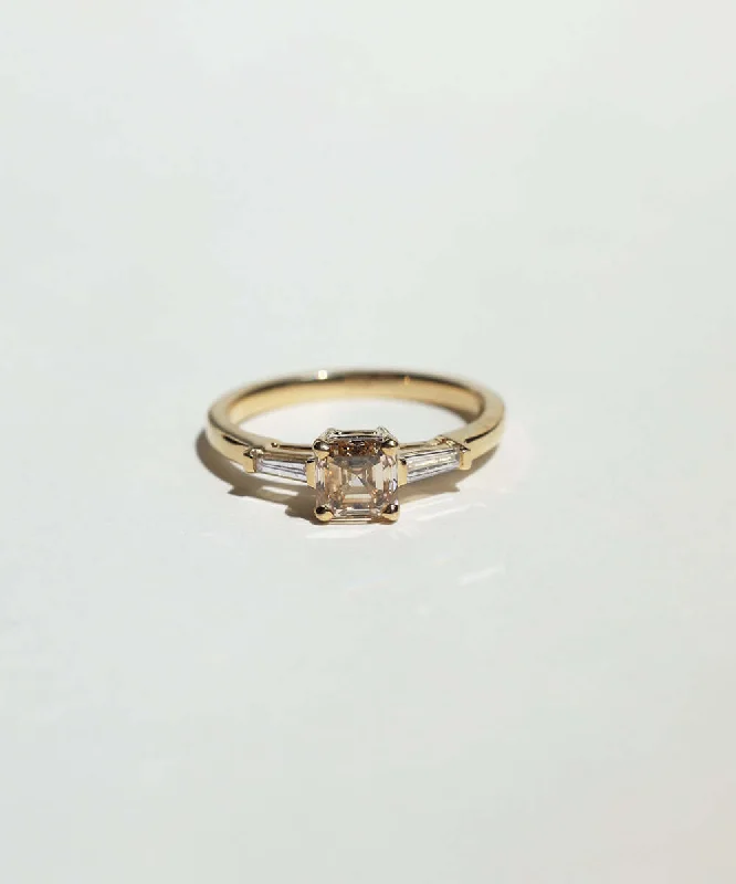 Rosa Cognac Diamond Ring