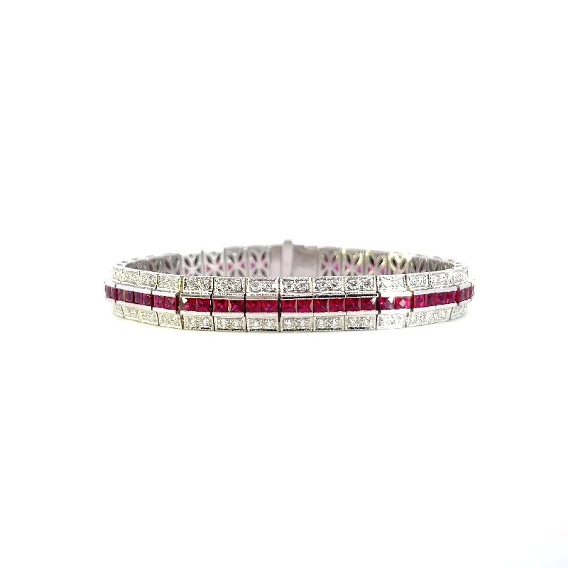 18 kt white gold Ruby & Diamond bracelet