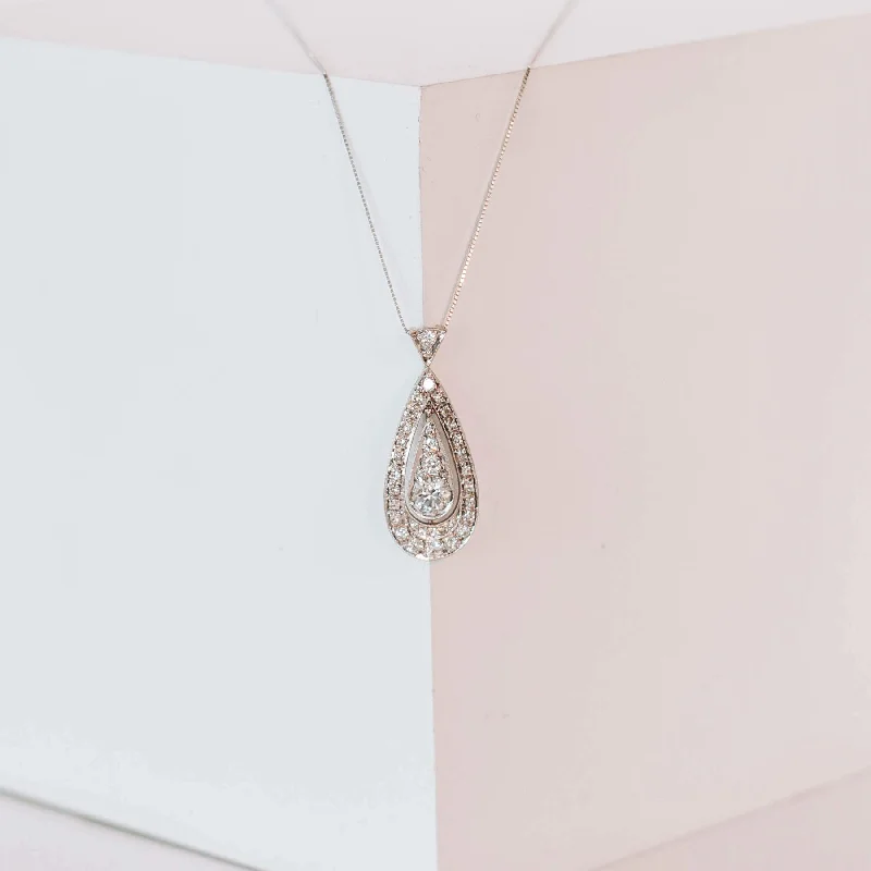 Pre-Owned Diamond Pendant